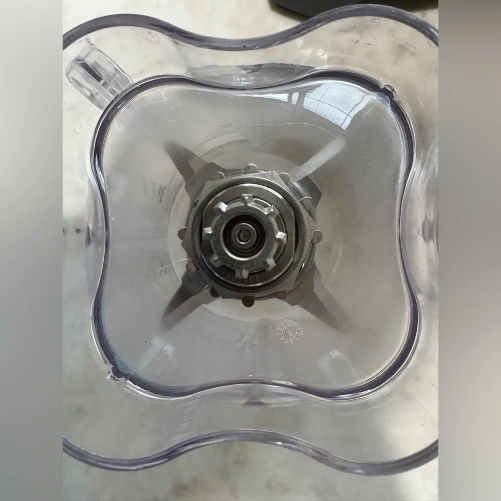 Jamba Appliances 2.4 hp Blender with 64 oz Jar, Grey (58910) - Picture 12 of 14